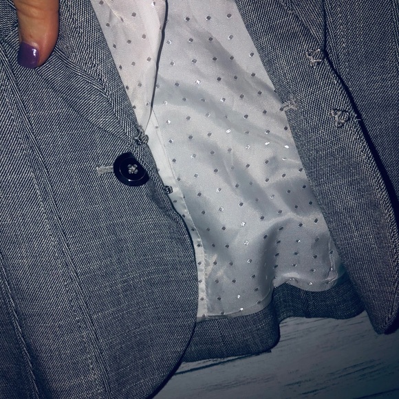 WHBM gray blazer size 0 - Picture 4 of 7